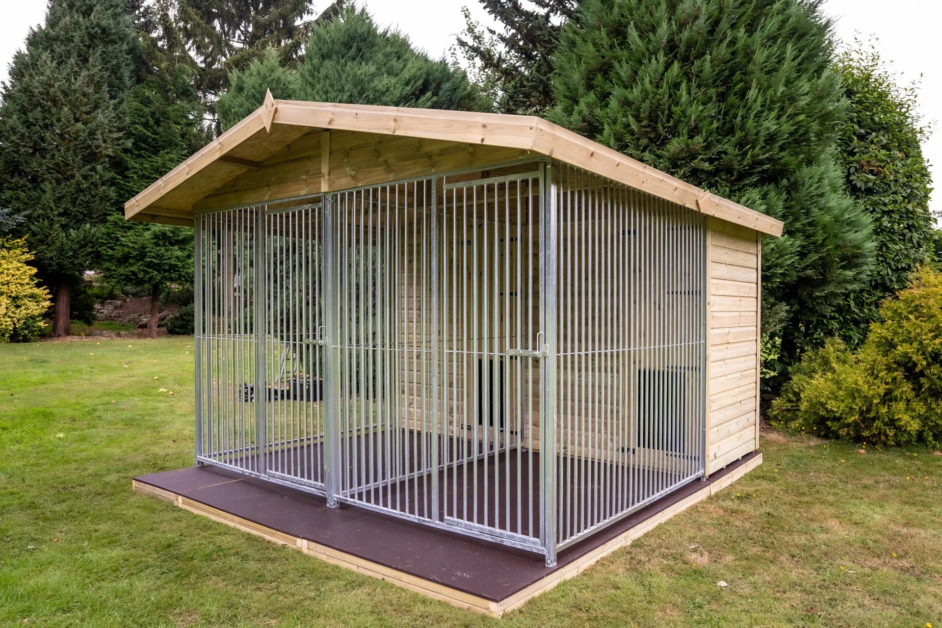 Double Dog Kennels & Runs