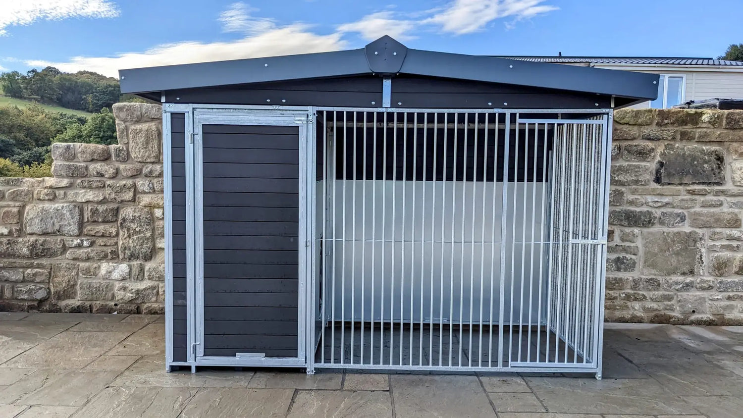 10 X 4 ft Single Eco Thermal Plastic Dog Kennel