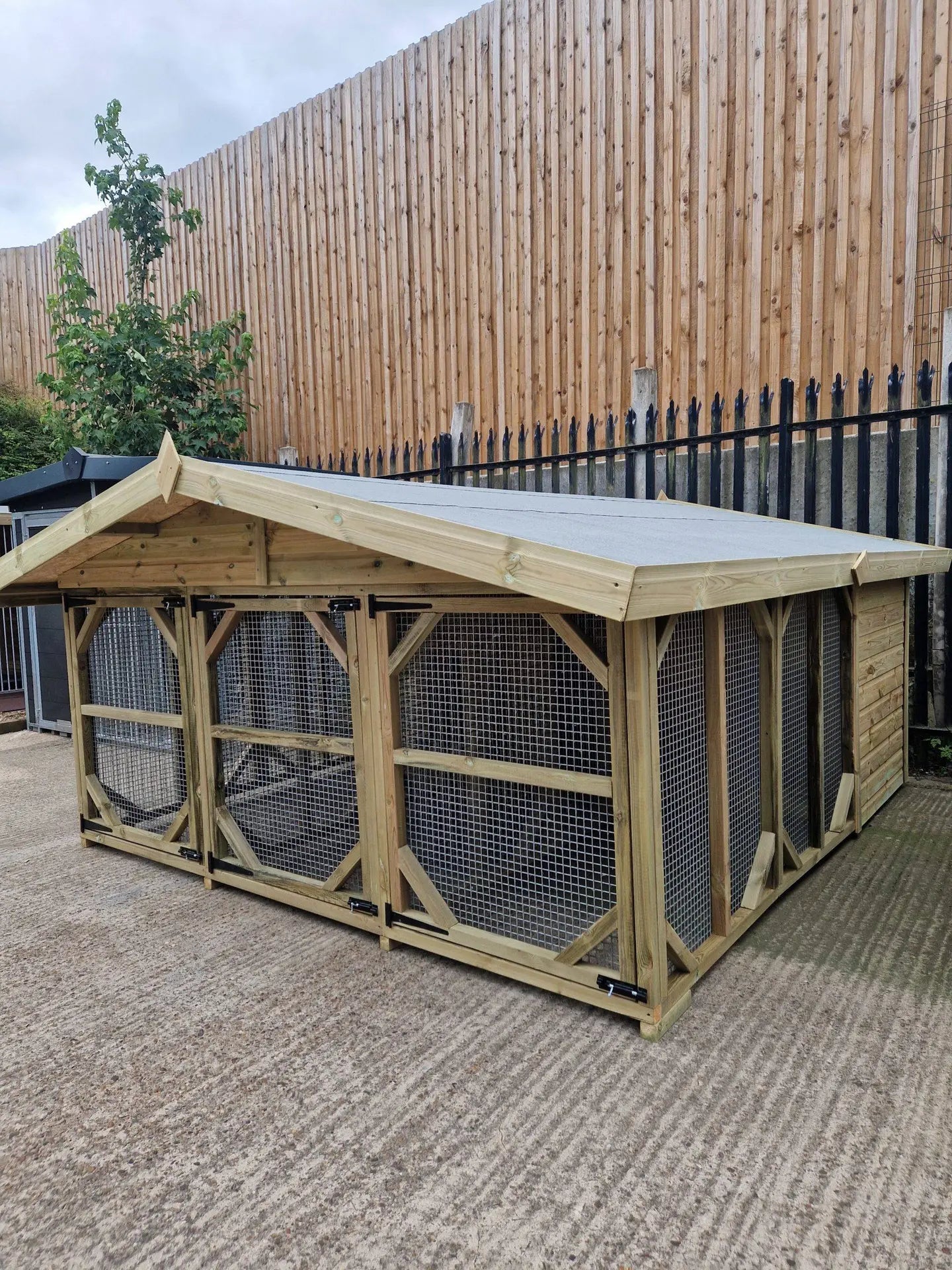 12 X 8 ft Triple Dog Kennel  / Animal Housing