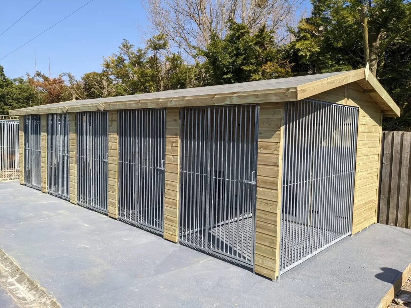 33 X 10 ft Five Bay Dog Kennel