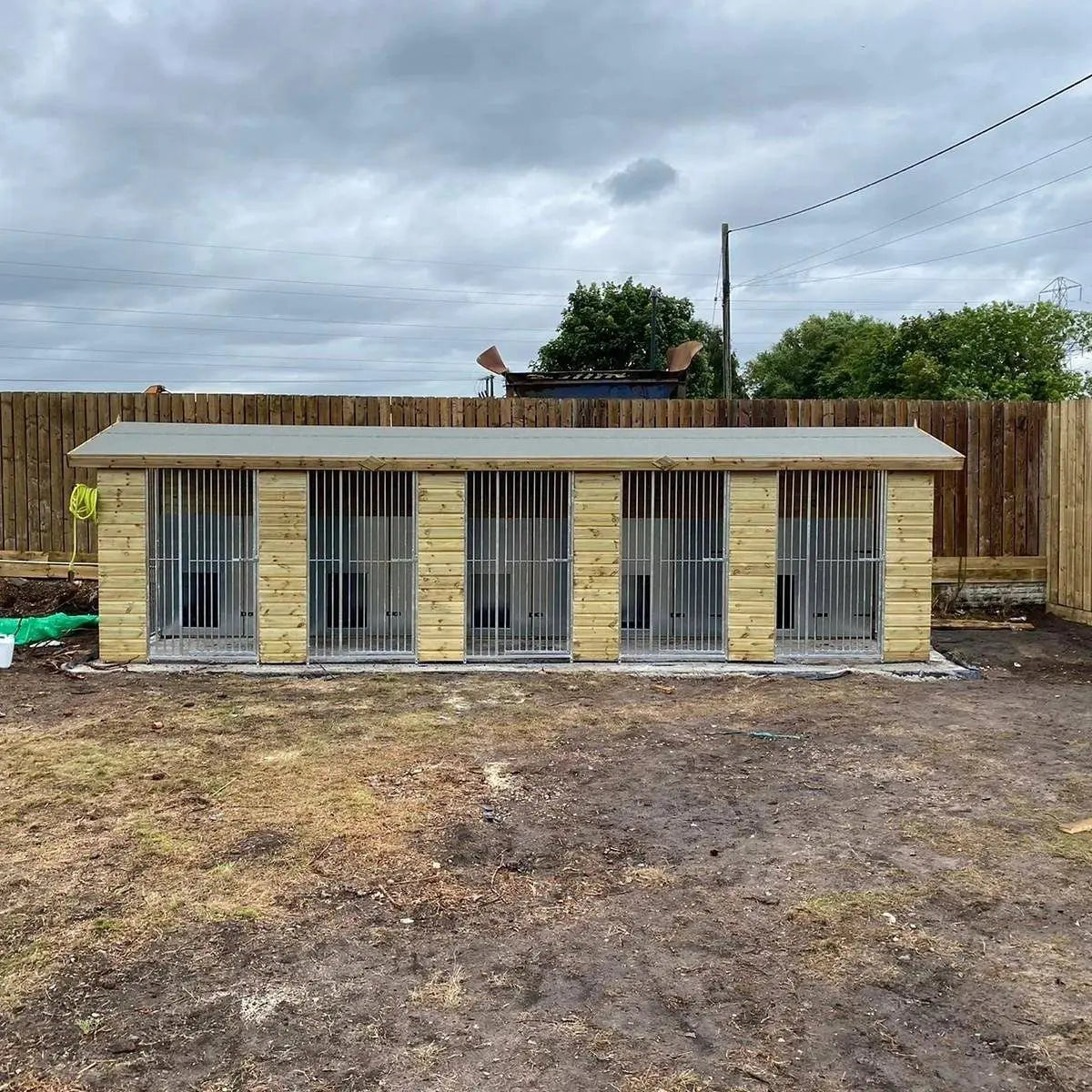 25 X 12 ft Five Bay Dog Kennel