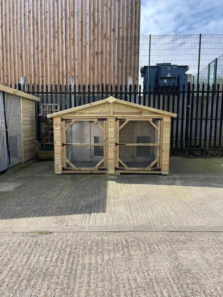 8 X 10 ft Double Dog Kennel  / Animal Housing