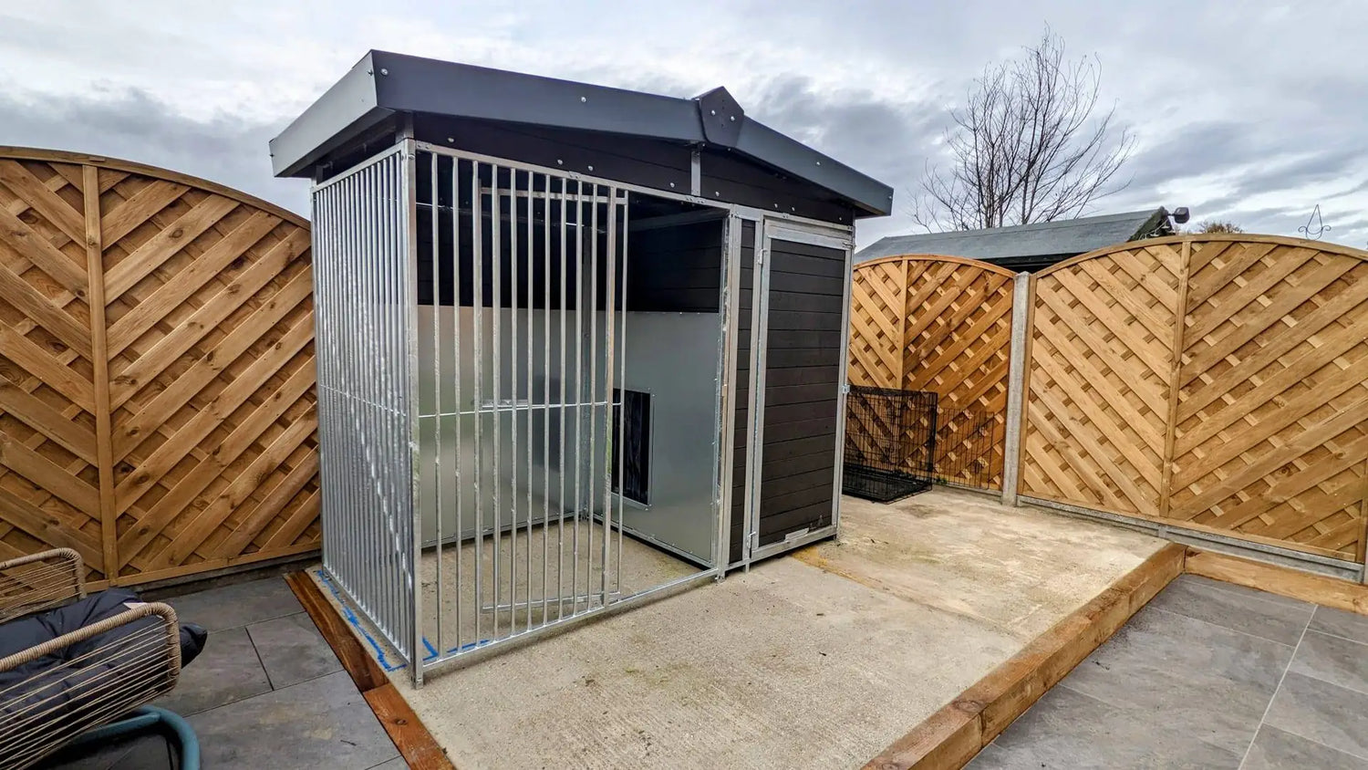 8 X 4 ft Single Eco Thermal Plastic Dog Kennel