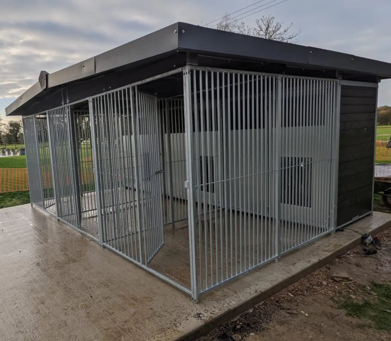 16 X 8 ft Four Bay Eco Thermal Plastic Dog Kennel