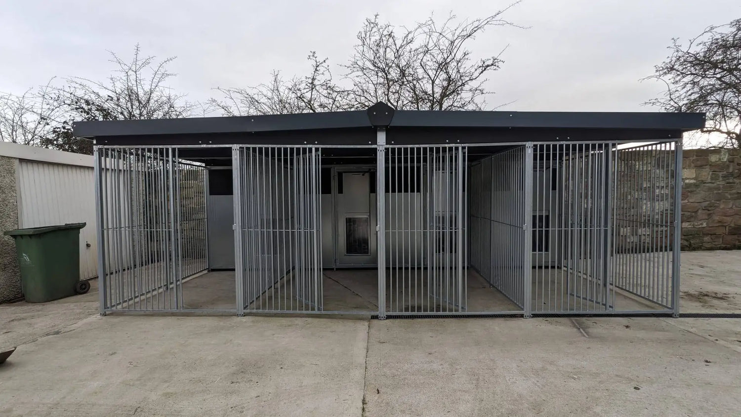 20 X 8 ft Four Bay Eco Thermal Plastic Dog Kennel
