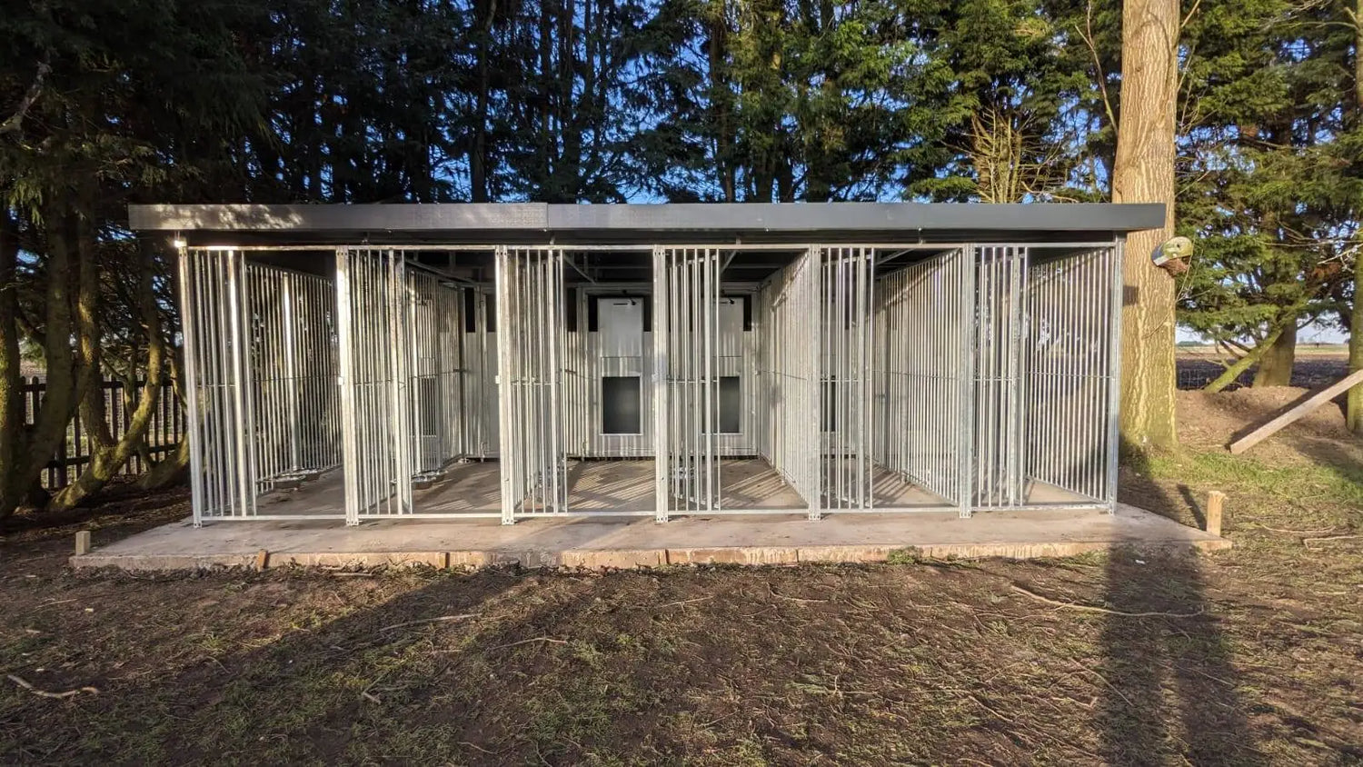 24 X 8 ft Six Bay Eco Thermal Plastic Dog Kennel