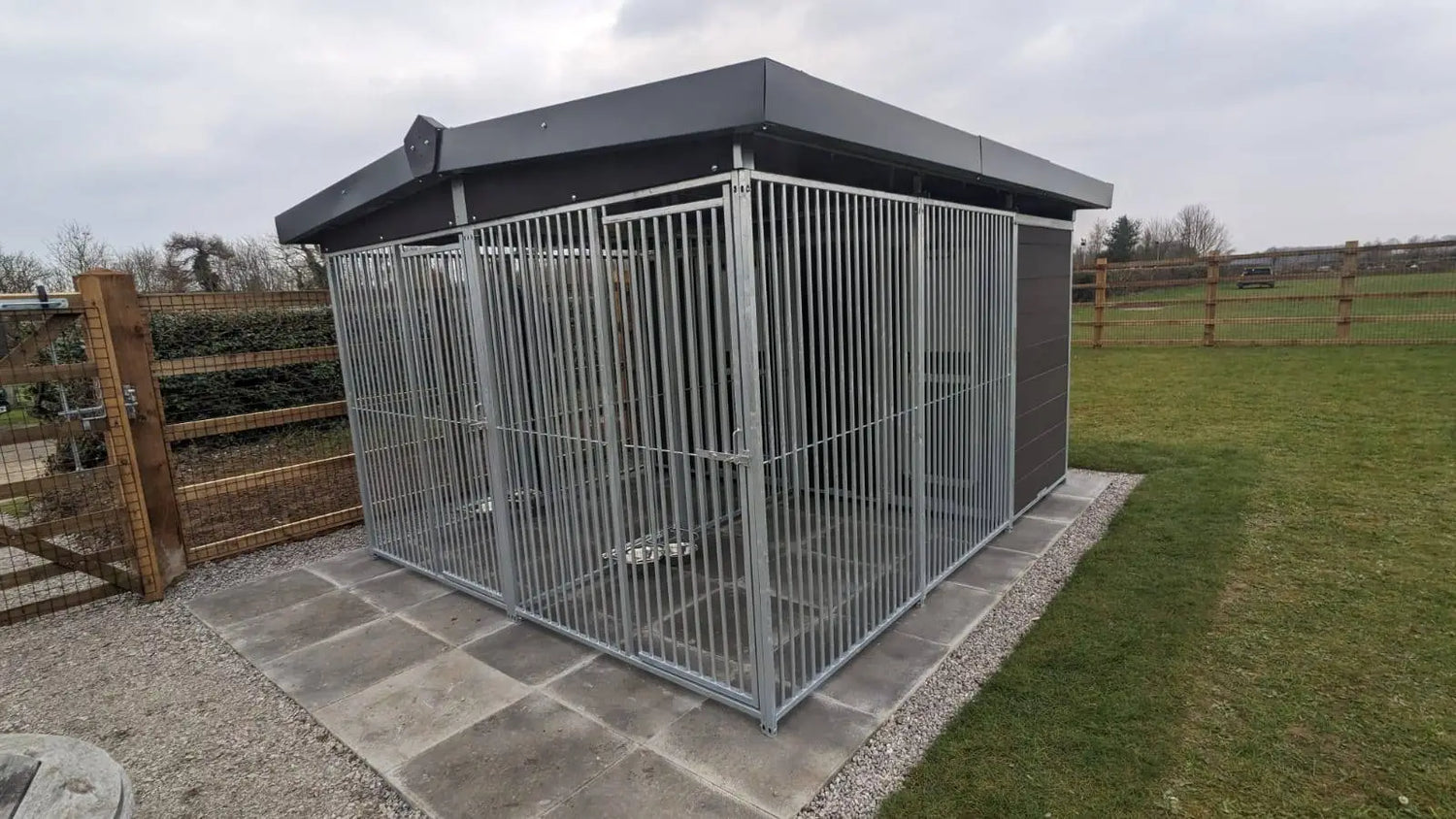 10 X 10 ft Duo Eco Thermal Plastic Dog Kennel