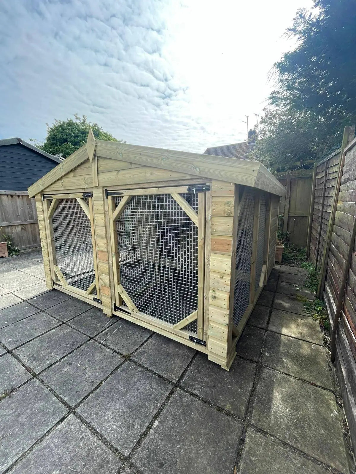 10 X 10 ft Double Dog Kennel  / Animal Housing